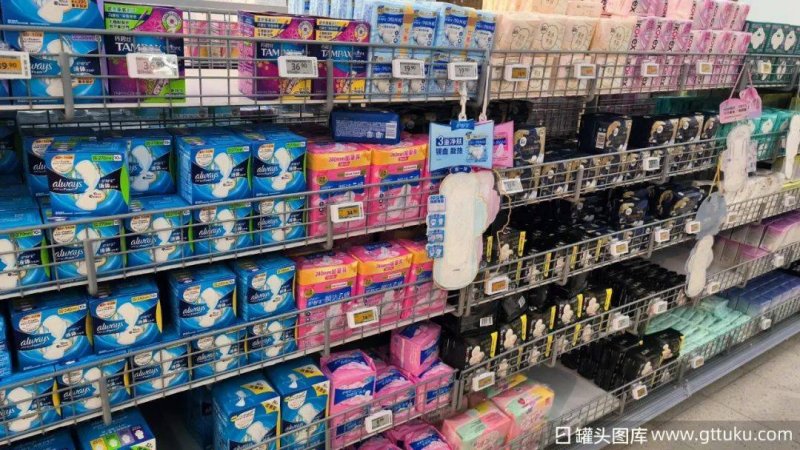 為提高績效
，福特要求多數員工每週進辦公室四天