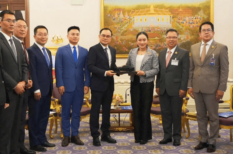 郭明錤：蘋果正開發七款頭戴式裝置
	，推出時程自 2025 年啟動